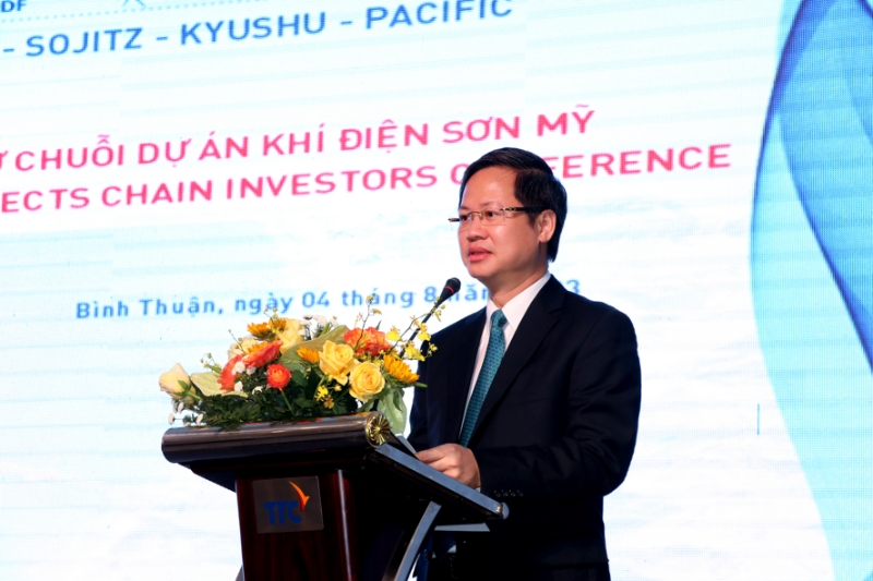 Binh Thuan licenses investments in four LNG-to-power projects