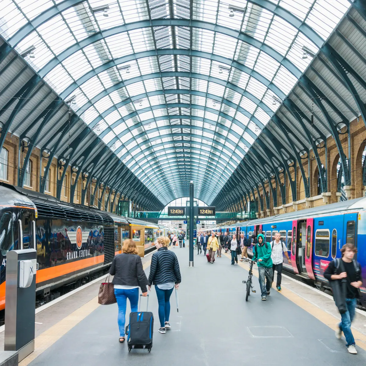 Kh&ocirc;ng nơi n&agrave;o ở ch&acirc;u &Acirc;u c&oacute; sự ch&ecirc;nh lệch về chi ph&iacute; giữa đường sắt v&agrave; đường h&agrave;ng kh&ocirc;ng r&otilde; rệt hơn ở Anh.