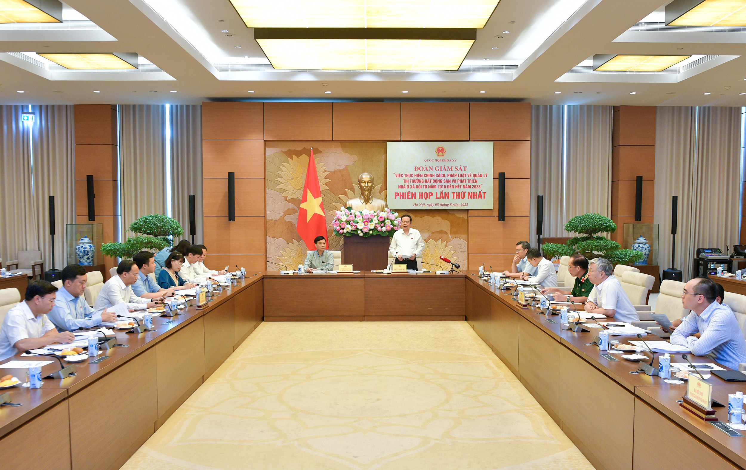 Toàn cảnh phiên họp