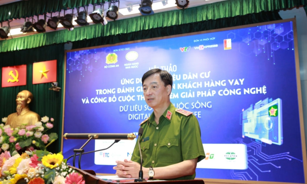 Thứ trưởng Bộ Công an Nguyễn Duy Ngọc phát biểu tại hội thảo.