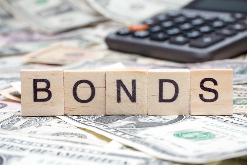 Corporate bonds of over $3.3bln issued in 7M