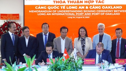 Long An International Port signs MoU with California’s Port of Oakland