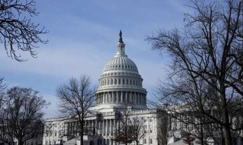 Bị Fitch hạ điểm tín nhiệm, Mỹ liệu có thay đổi thói quen ngân sách công?