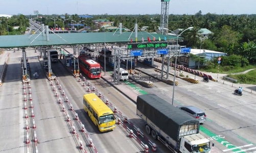 Ứng dụng công nghệ đẩy lùi gian lận trong đào tạo lái xe, 100% ô tô dùng tài khoản thu phí điện tử