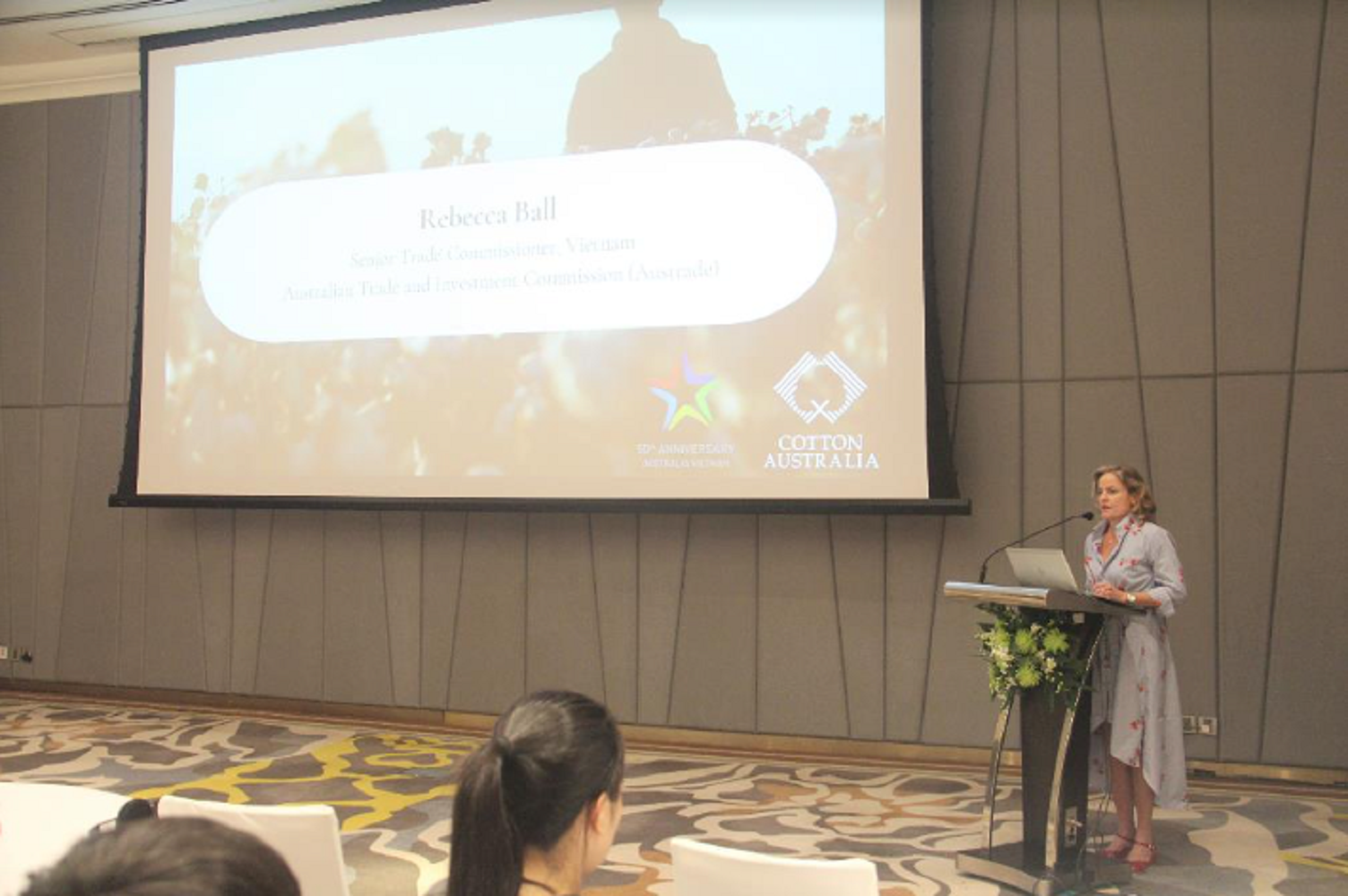 Bà Rebecca Ball – Tham tán Thương mại và Đầu tư Chính phủ Australia.