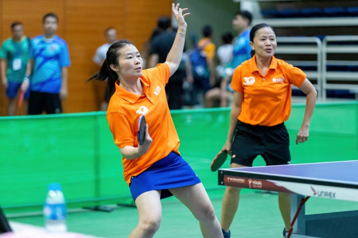 C&aacute;c nữ vận động vi&ecirc;n SHB tập trung thi đấu với quyết t&acirc;m cao độ.