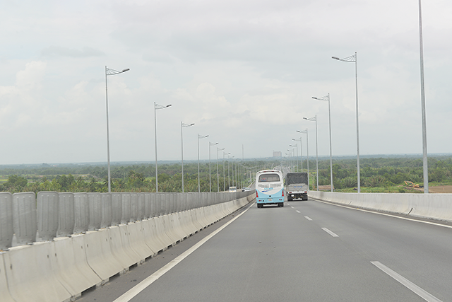 Tháng 5 vừa qua, Bộ Giao thông vận tải đề xuất thí điểm thu phí 9 tuyến đường bộ cao tốc do Nhà nước đầu tư hoàn thành, đưa vào khai thác trước năm 2025. Thời gian thu thí điểm theo cơ chế phí tối đa là 5 năm.