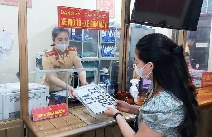 Thông tư số 24 thay đổi toàn bộ phương pháp quản lý xe từ trước tới nay khi quy định biển số gắn theo xe.