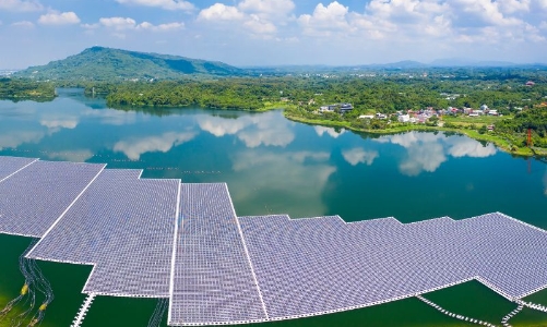 Công nghệ điện mặt trời nổi – nguồn năng lượng tái tạo phổ biến của châu Á trong tương lai?