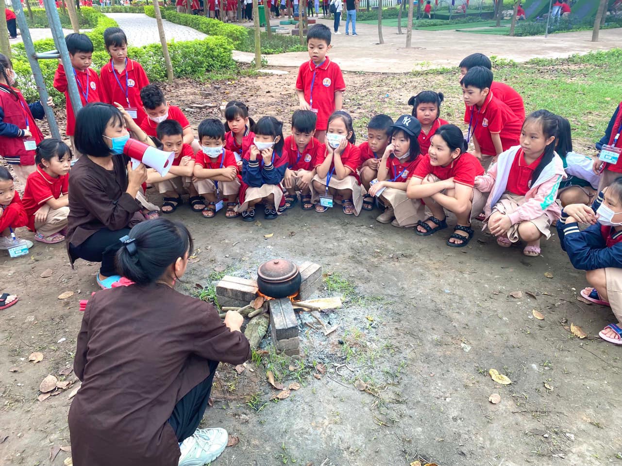 Hiện Hà Nội có hai sản phẩm OCOP du lịch nông thôn là: Điểm du lịch dịch vụ làng quê Hồng Vân và Khu sinh thái Phù Đổng Green Park.