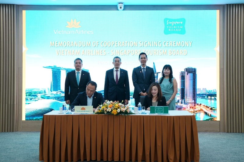 Vietnam Airlines & Singapore Tourism Board come together to grow tourism to Singapore