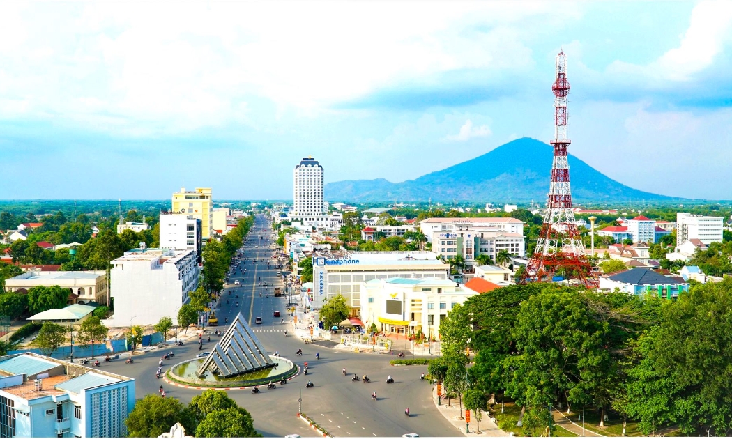 TP. Tây Ninh, tỉnh Tây Ninh, đang phấn đấu trở thành đô thị loại 2 vào năm 2025.