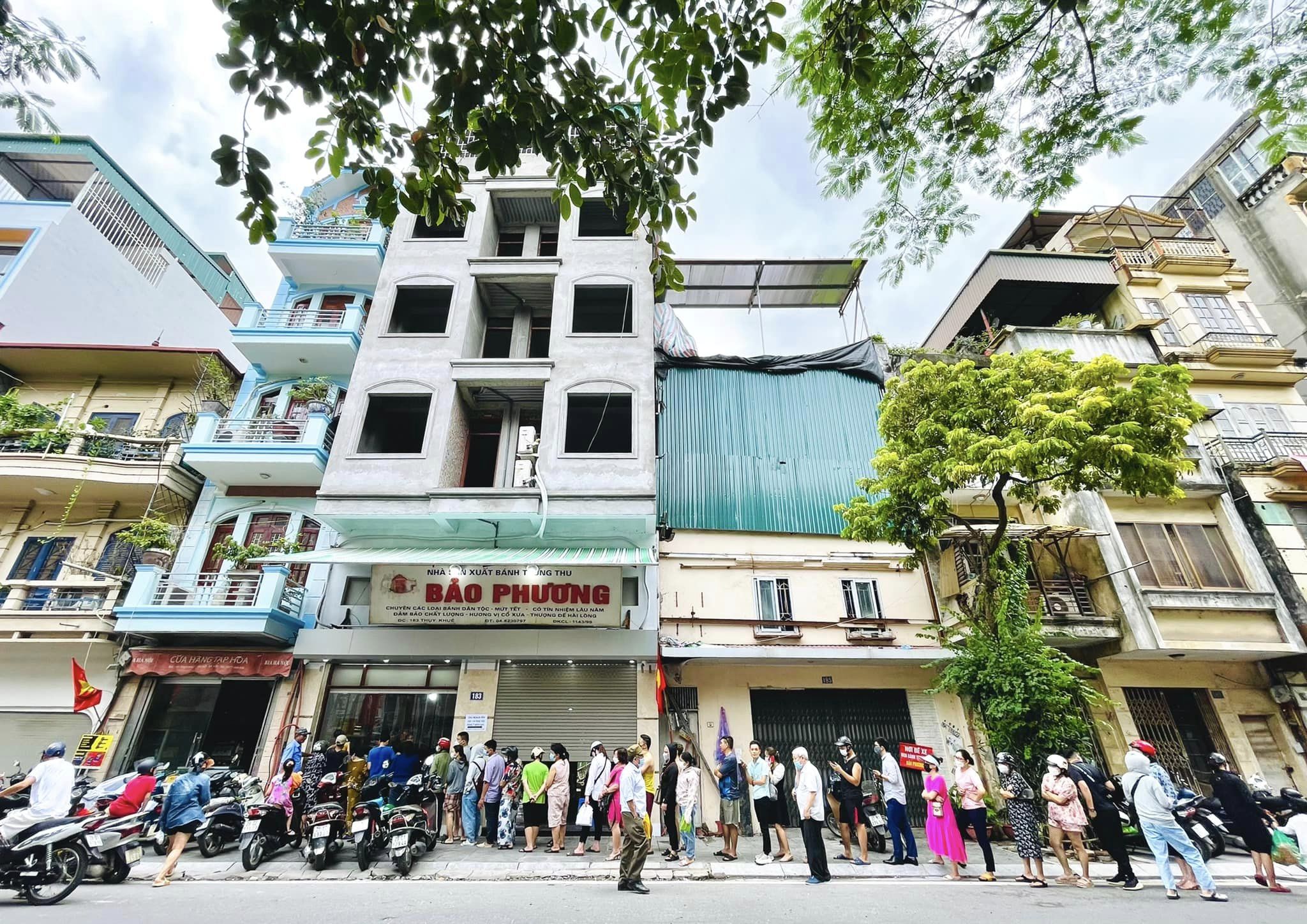 Thị trường bánh trung thu ngày càng cạnh tranh hơn với hình thức bán trực tiếp, online, các dòng bánh 