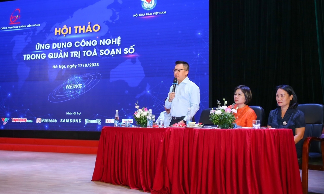  Phó Trưởng Ban Tuyên giáo Trung ương, Tổng Biên tập Báo Nhân dân, Chủ tịch Hội Nhà báo Việt Nam Lê Quốc Minh phát biểu tại hội thảo ngày 17/8/2023.