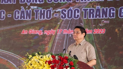 Mekong Delta expressway gains additional funding