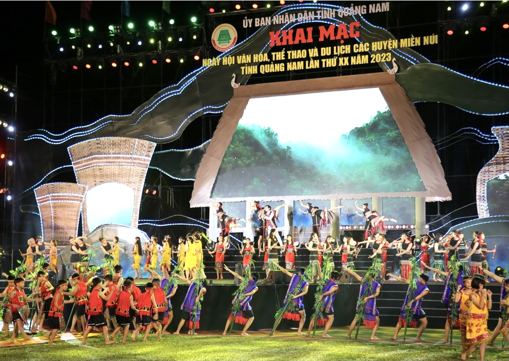 Chương trình nghệ thuật đặc sắc tại đêm khai mạc Ngày hội văn hóa, thể thao và du lịch miền núi tỉnh Quảng Nam lần thứ XX năm 2023.