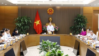 Deputy PM chairs meeting to review central bank circulars