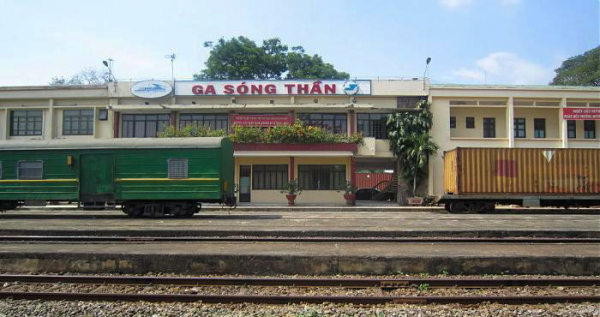 Đưa hoạt động li&ecirc;n vận quốc tế v&agrave;o khai th&aacute;c tại ga S&oacute;ng Thần tạo thuận lợi để B&igrave;nh Dương trở th&agrave;nh trung t&acirc;m h&agrave;ng nhập khẩu, ph&acirc;n phối của khu vực.&nbsp;