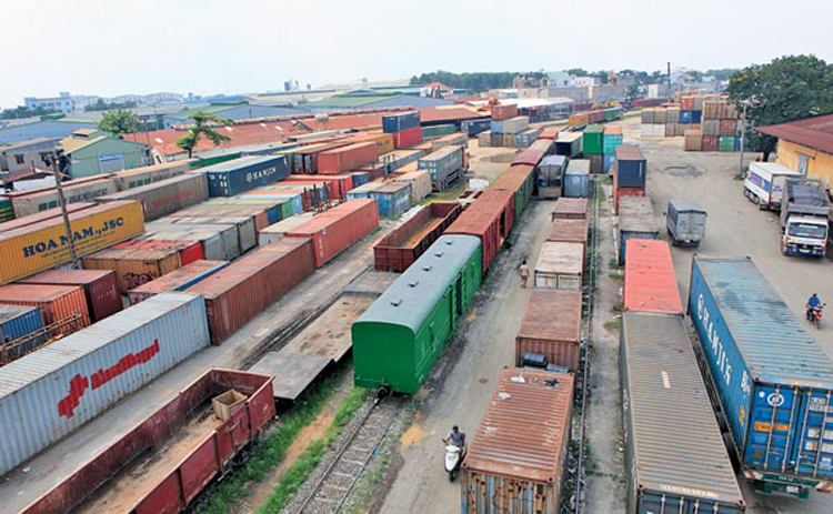 Ga Sóng Thần được đầu tư mở rộng, khai thác hàng hóa liên vận quốc tế. Ảnh internet.