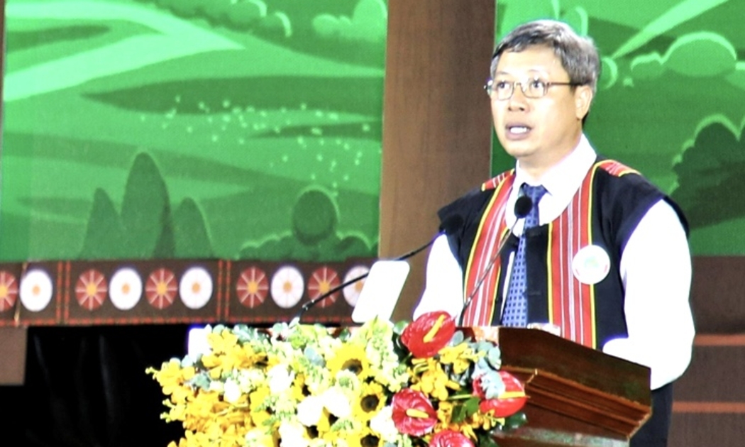 Ông Hồ Quang Bửu, Phó Chủ tịch UBND tỉnh Quảng Nam phát biểu tại lễ khai mạc Ngày hội van hóa, thể thao và du lịch miềm múi Quảng Nam lần thứ XX năm 2023.