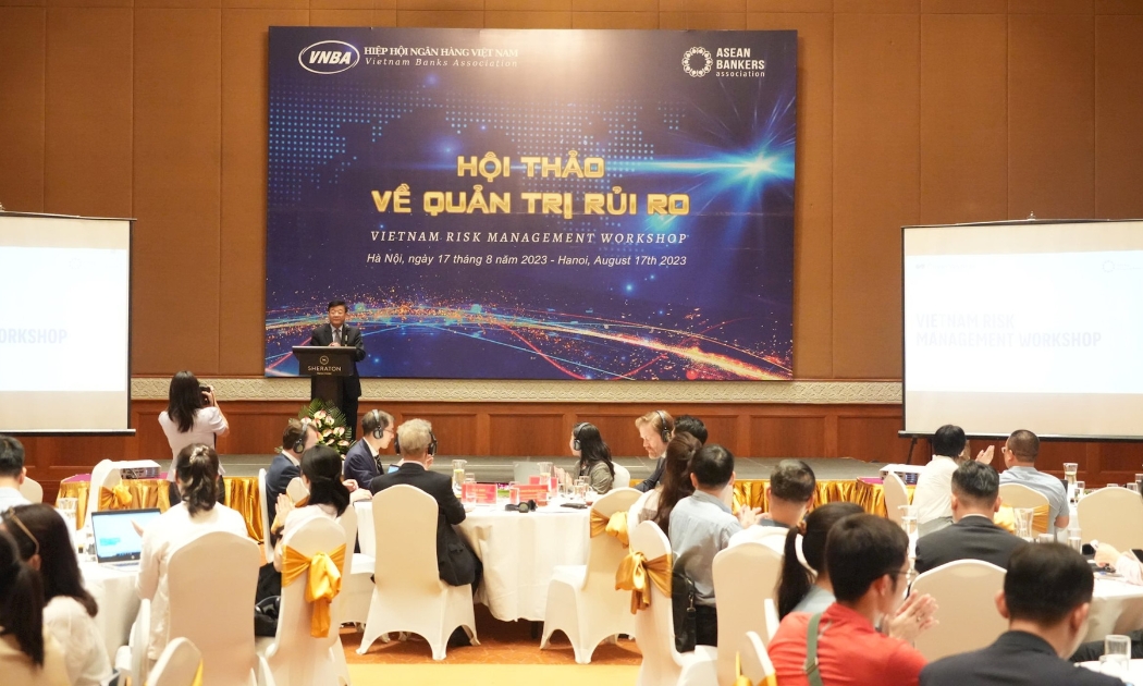 Ngành ngân hàng cần có chiến lược thích ứng với sự gia tăng biến động.
