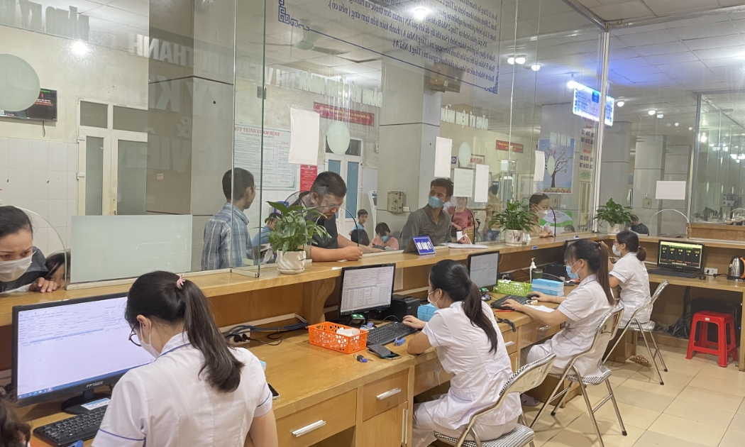Ngành Y tế Thanh Hóa tích cực đưa ra các giải pháp đẩy mạnh ứng dụng công nghệ thông tin vào hoạt động quản lý, khám chữa bệnh.