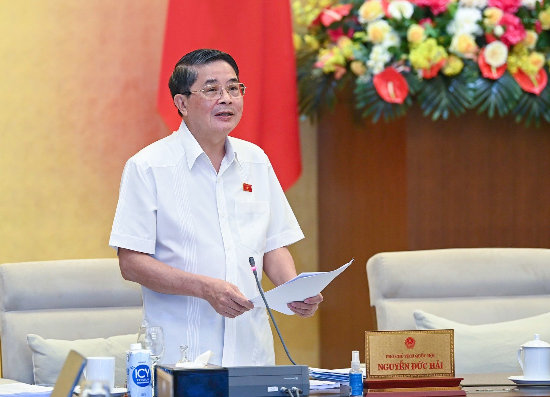 Phó Chủ tịch Quốc hội Nguyễn Đức Hải phát biểu kết luận Phiên thảo luận.