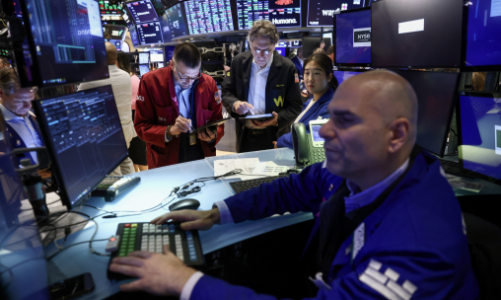 Chứng khoán Mỹ lao dốc phiên thứ tư liên tiếp, VFS giảm 23% còn 15,4 USD/cổ phiếu