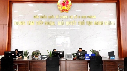 Lao Cai puts digital border gate into operation
