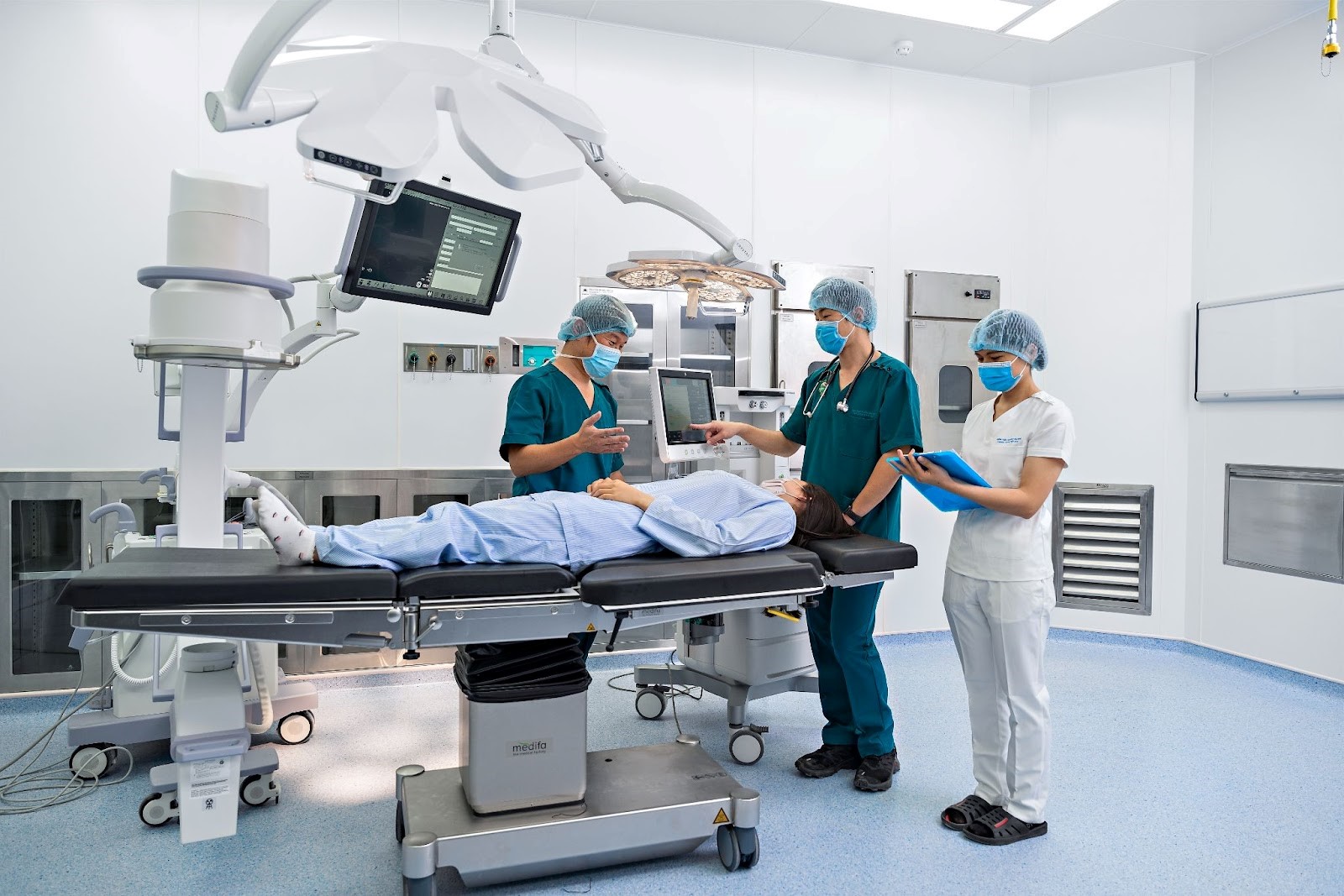 Bệnh viện Kusumi sử dụng trang thiết bị hiện đại, tân tiến nhập khẩu từ Nhật Bản.