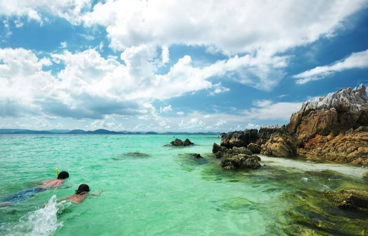 Ban quản lý vịnh Nha Trang đã tạm dừng hoạt động bơi, lặn biển, tàu và thúng đáy kính trong vùng nước đảo Hòn Mun từ ngày 27/6/2022.