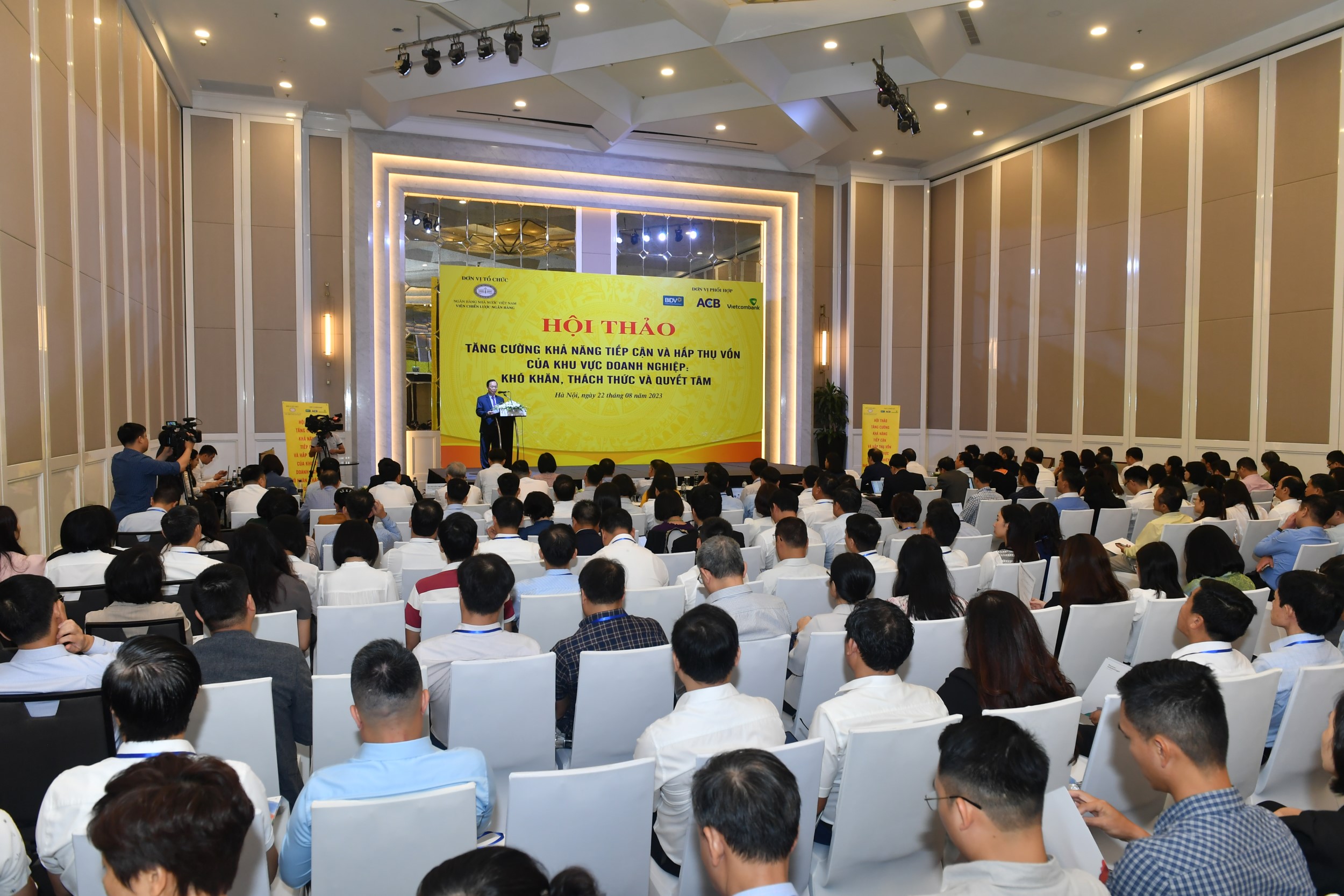 To&agrave;n cảnh hội thảo ng&agrave;y 22/8.