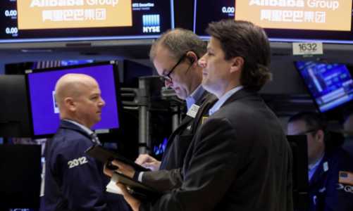 Chứng khoán Mỹ lại mất điểm, VFS tăng gần 109%, giá dầu tiếp tục đi xuống