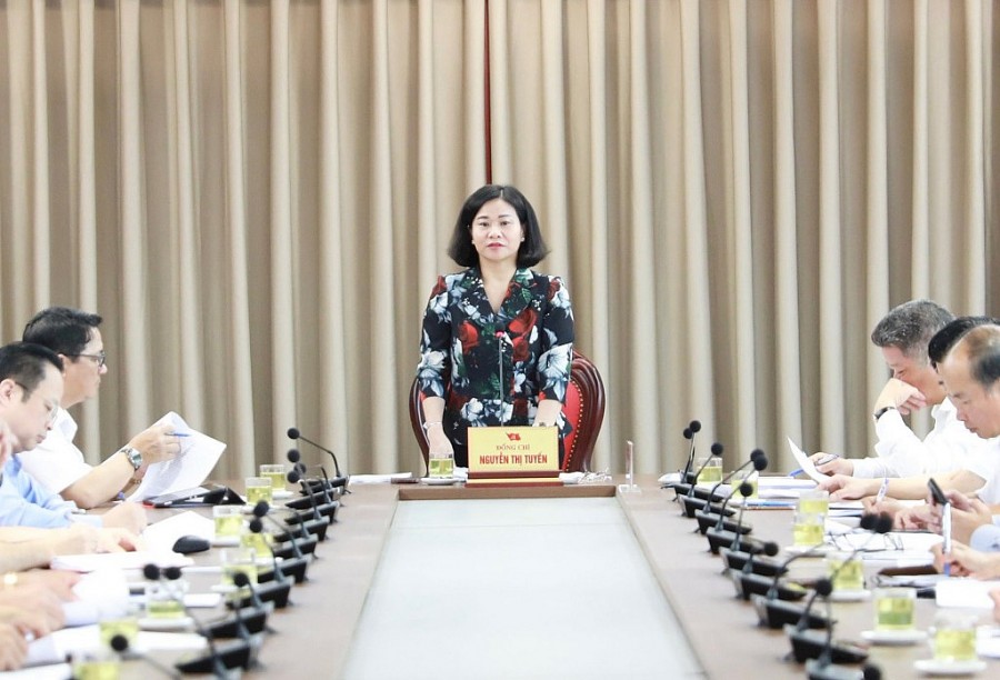 Ủy viên Trung ương Đảng, Phó Bí thư Thường trực Thành ủy Hà Nội Nguyễn Thị Tuyến phát biểu tại buổi làm việc