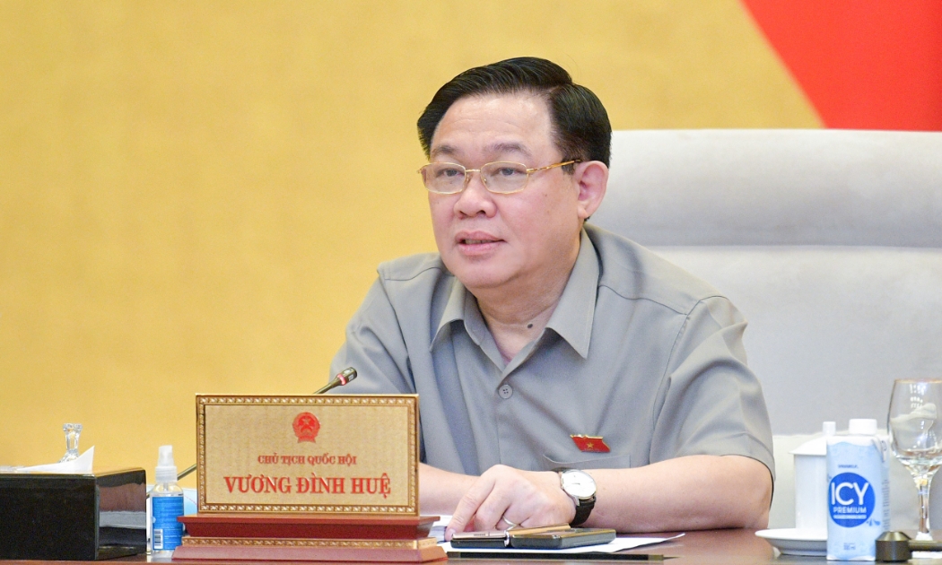 Chủ tịch Quốc hội Vương Đình Huệ cho ý kiến tại phiên họp về sửa đổi Luật Kinh doanh bất động sản (sửa đổi).