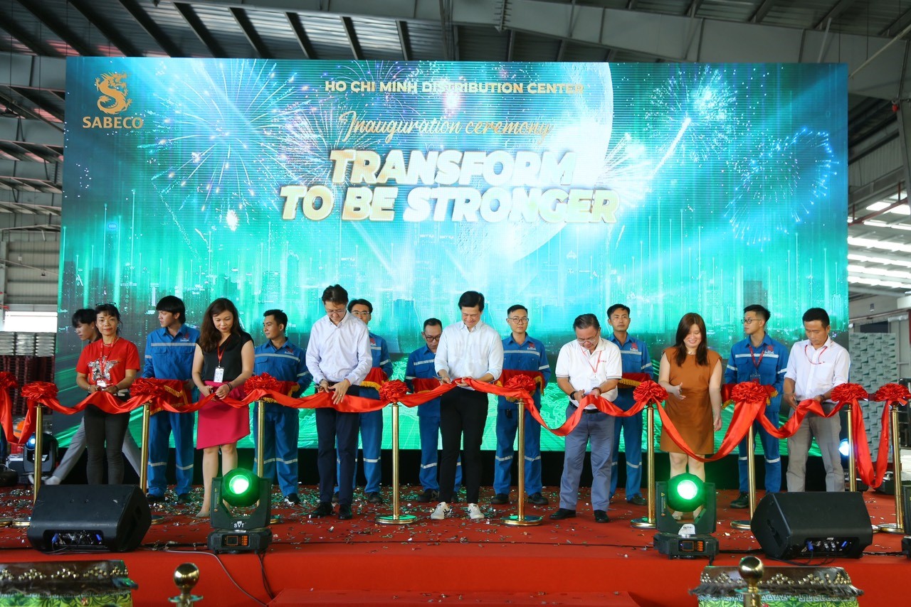 Lễ khánh thành Dự án Trung tâm phân phối (HCM DC) tại TP.HCM, đánh dấu sự thành công giai đoạn 1 của dự án Tổng thể kho bãi - điều vận giai đoạn 2022-2024.