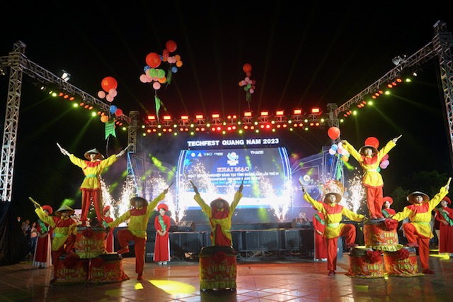 Tiết mục biểu diễn trống tại đ&ecirc;m khai mạc&nbsp;Ng&agrave;y hội Khởi nghiệp s&aacute;ng tạo tỉnh Quảng Nam lần thứ 4 (TechFest Quảng Nam) năm 2023.
