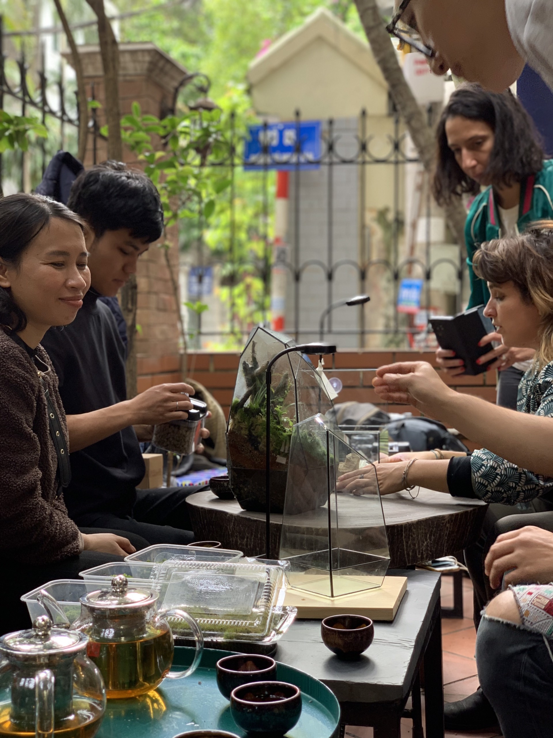 Một buổi workshop được anh Tú, chị Hoa tổ chức,