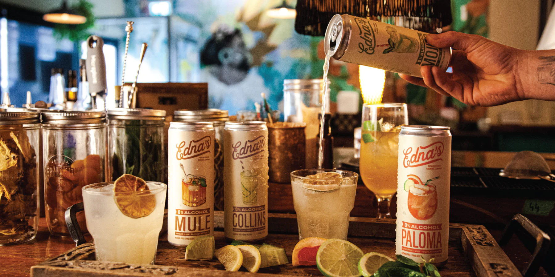 Xu hướng lựa chọn đồ uống kh&ocirc;ng cồn bắt đầu nổi l&ecirc;n khi c&aacute;c qu&aacute;n bar &ldquo; tỉnh t&aacute;o&rdquo; (sober bars)&nbsp;ph&aacute;t triển với tốc độ ch&oacute;ng mặt.