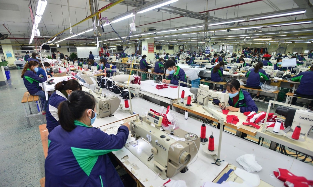 Việt Nam nổi lên là một trong 3 nước xuất khẩu hàng dệt may hàng đầu thế giới.