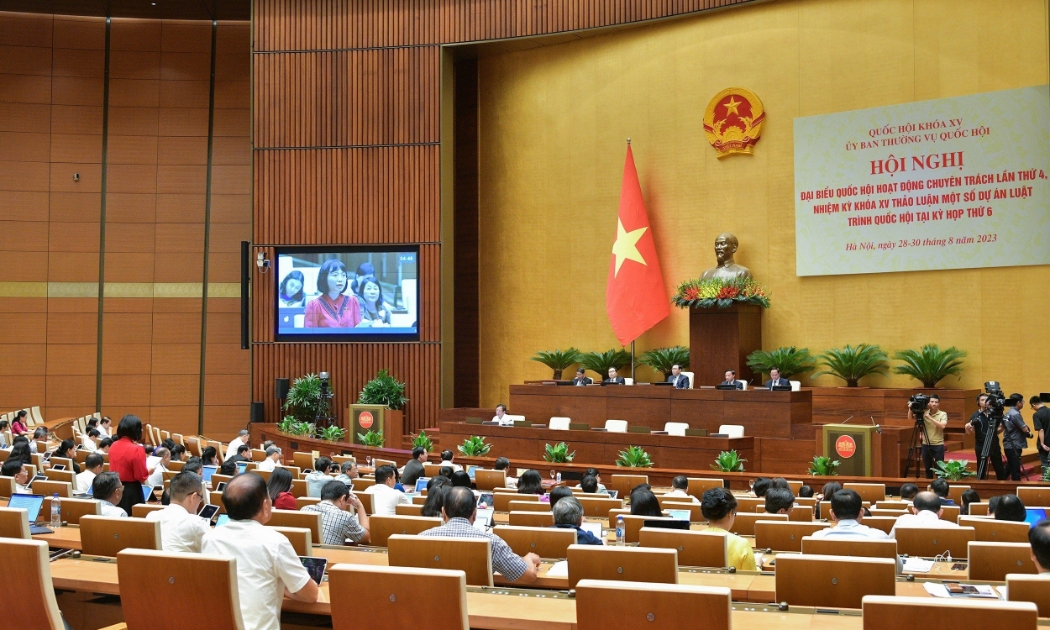 Hội nghị đại biểu Quốc hội hoạt động chuyên trách cho ý kiến dự án Luật Căn cước công dân (sửa đổi)