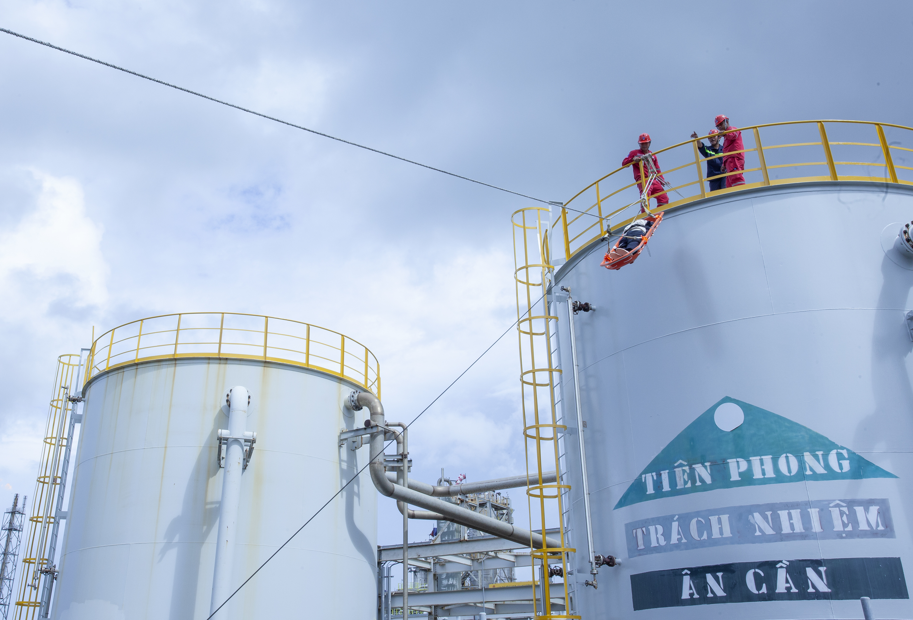 Các công tác bảo dưỡng sửa chữa thiết bị luôn đề cao an toàn.