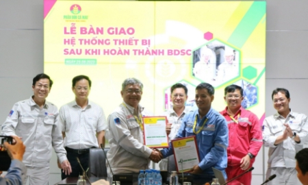 Lễ bàn giao hệ thống thiết bị sau khi hoàn thành bảo dưỡng sửa chữa.