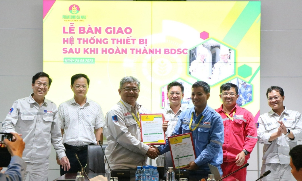 Lễ bàn giao hệ thống thiết bị sau khi hoàn thành bảo dưỡng sửa chữa.