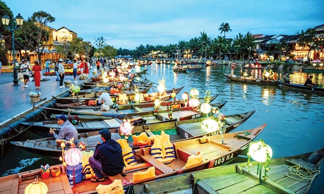 Doanh thu du lịch lữ hành tháng 8 tăng 47%.