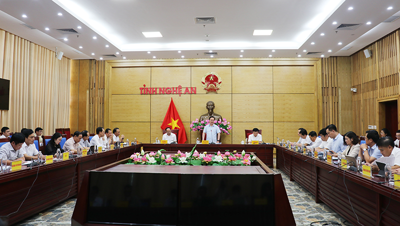 Toàn cảnh phiên họp thường kỳ tháng 8/2023 của UBND tỉnh Nghệ An