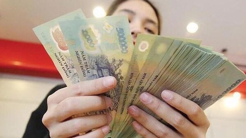 Tổng thu ngân sách nhà nước 8 tháng ước đạt trên 1.120 nghìn tỷ đồng, bằng 69,4% dự toán và giảm 8,8% so với cùng kỳ.