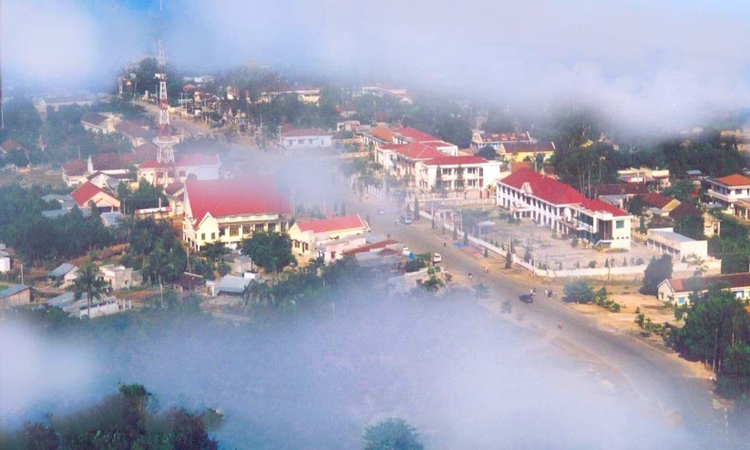 Thị trấn Tô Hạp (tên một loài cây trị tà của rừng Khánh Sơn), huyện Khánh Sơn, tỉnh Khánh Hòa, định hướng phát triển du lịch giá trị văn hóa truyền thống và thiên nhiên.