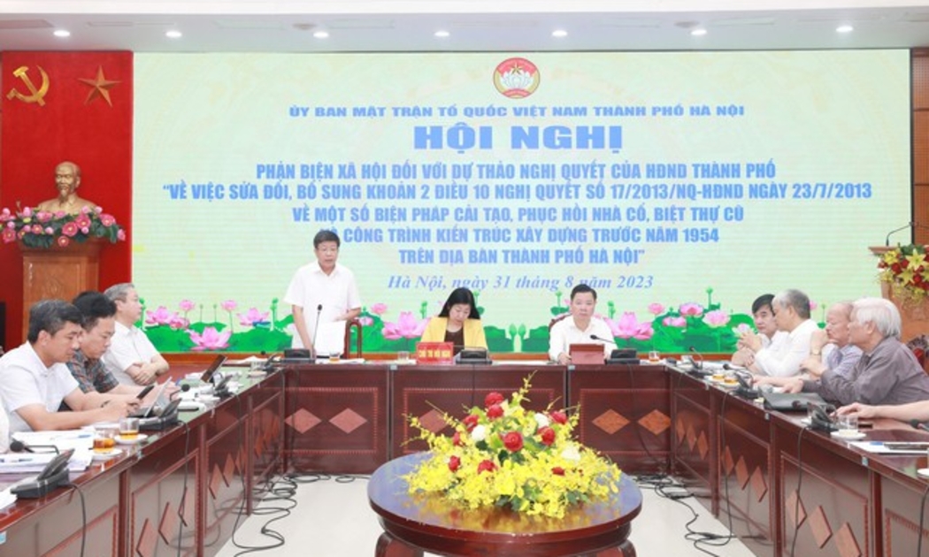 Phó Chủ tịch UBND TP. Hà Nội Dương Đức Tuấn phát biểu tại Hội nghị. Ảnh: VGP