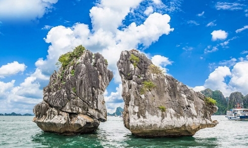 Nhiều giải pháp cấp bách bảo tồn hòn Trống Mái trên Vịnh Hạ Long